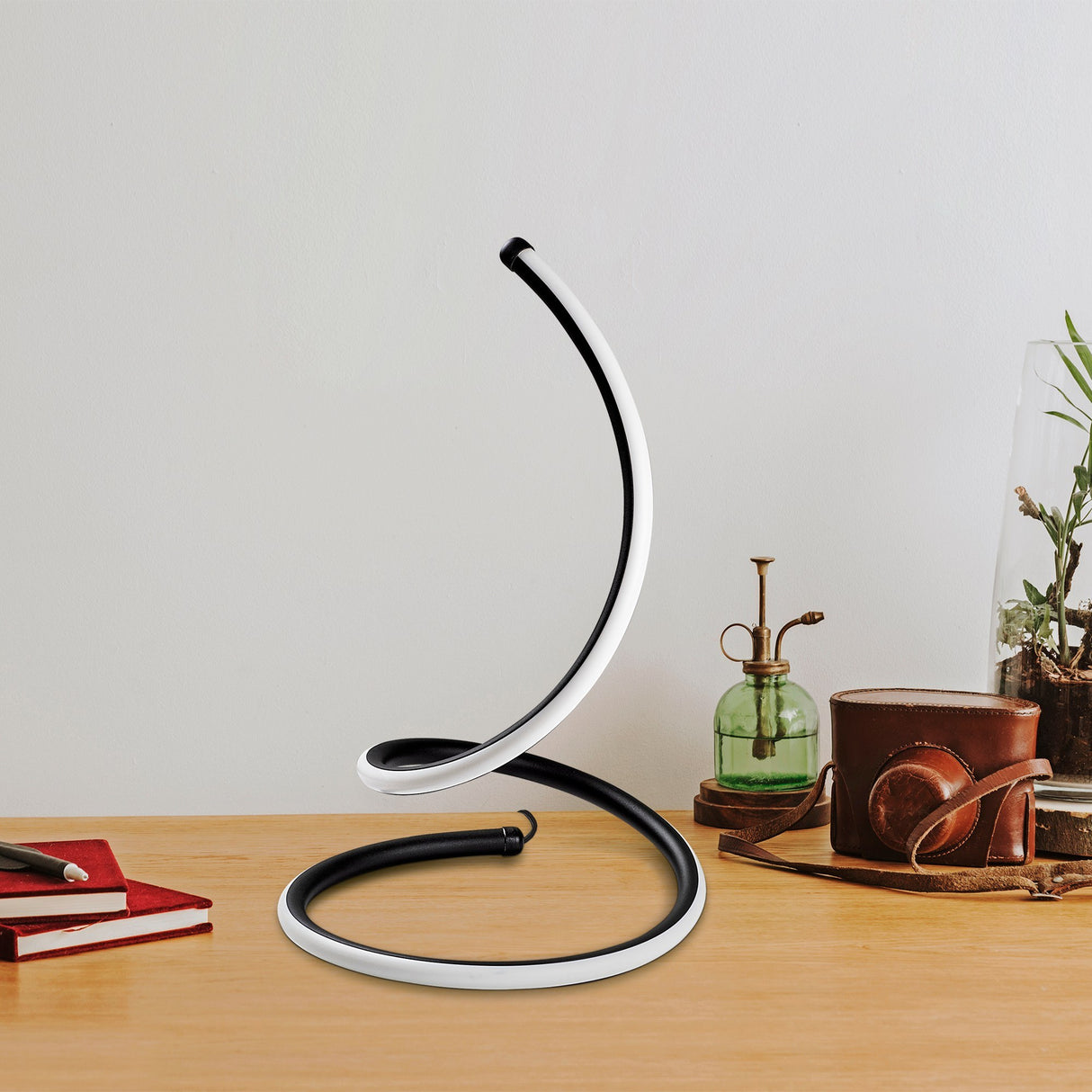 Bordlampe Sort Metal Nightstrike