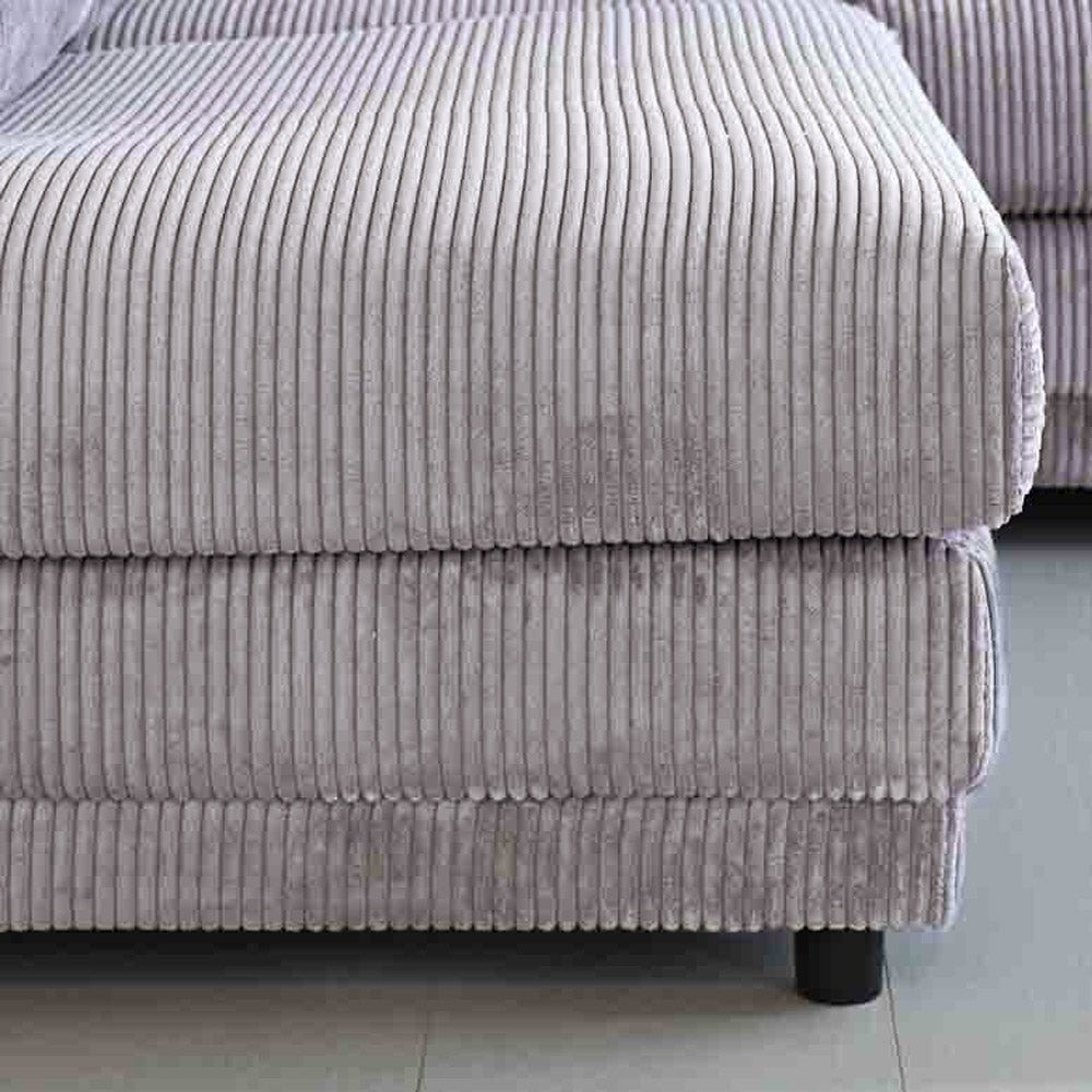 Hjørnesofa lysegrå ribstof puffebord Gabi - venstre