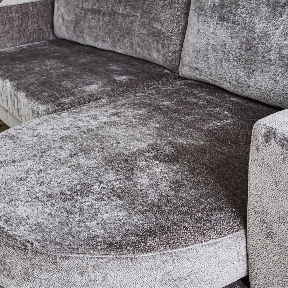 Sofa Bella Dimehouse Grå LxBxH 138x98x55 Stof Atmosfærisk fotofarveprøve
