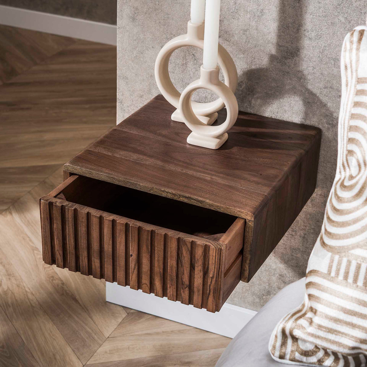 Flydende natbord af acacietræ driftbrun – 1 skuffe