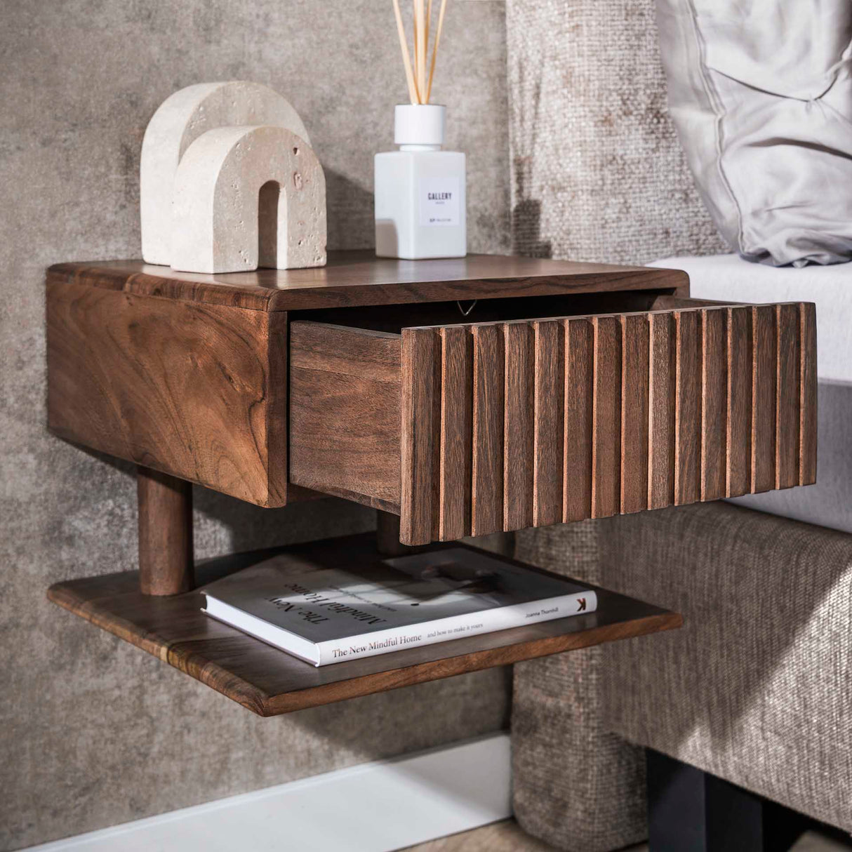 Flydende natbord Akacie Drift Brown – 1 skuffe 35 cm