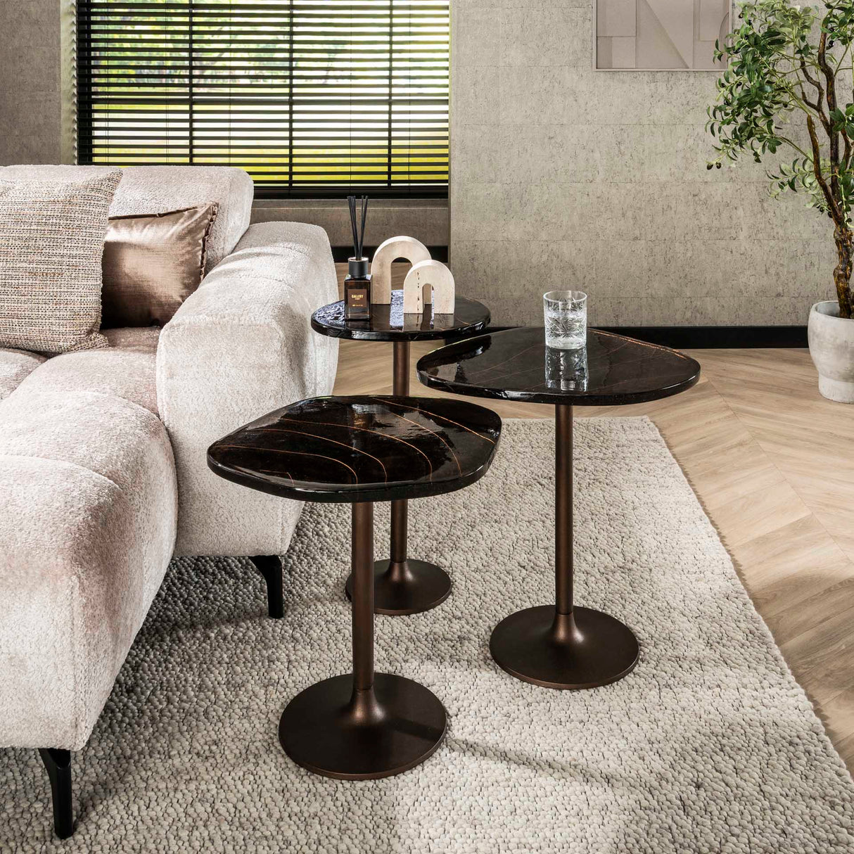 Sidebord Copper Glow M – Antik Kobber, 50x42x55 cm