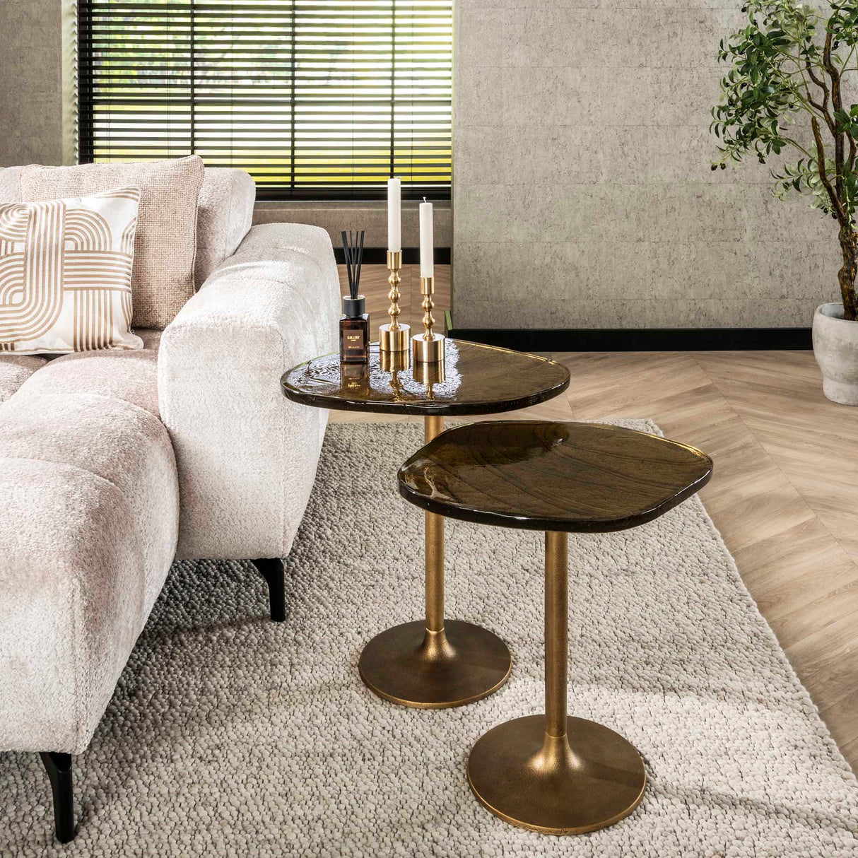 Sidebord Aurum S - Antiqu Gold Metal (53x42x50 cm)