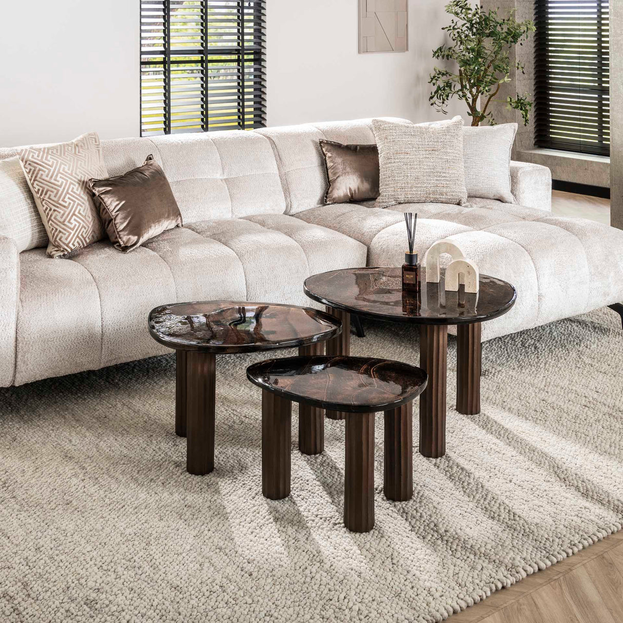 Stuebord Liva S – Antik Kobber