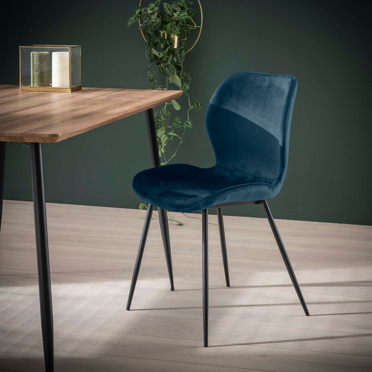 Eetkamerstoelen - Set van 4 eetkamerstoelen Argo Velours blauw - Dimehouse