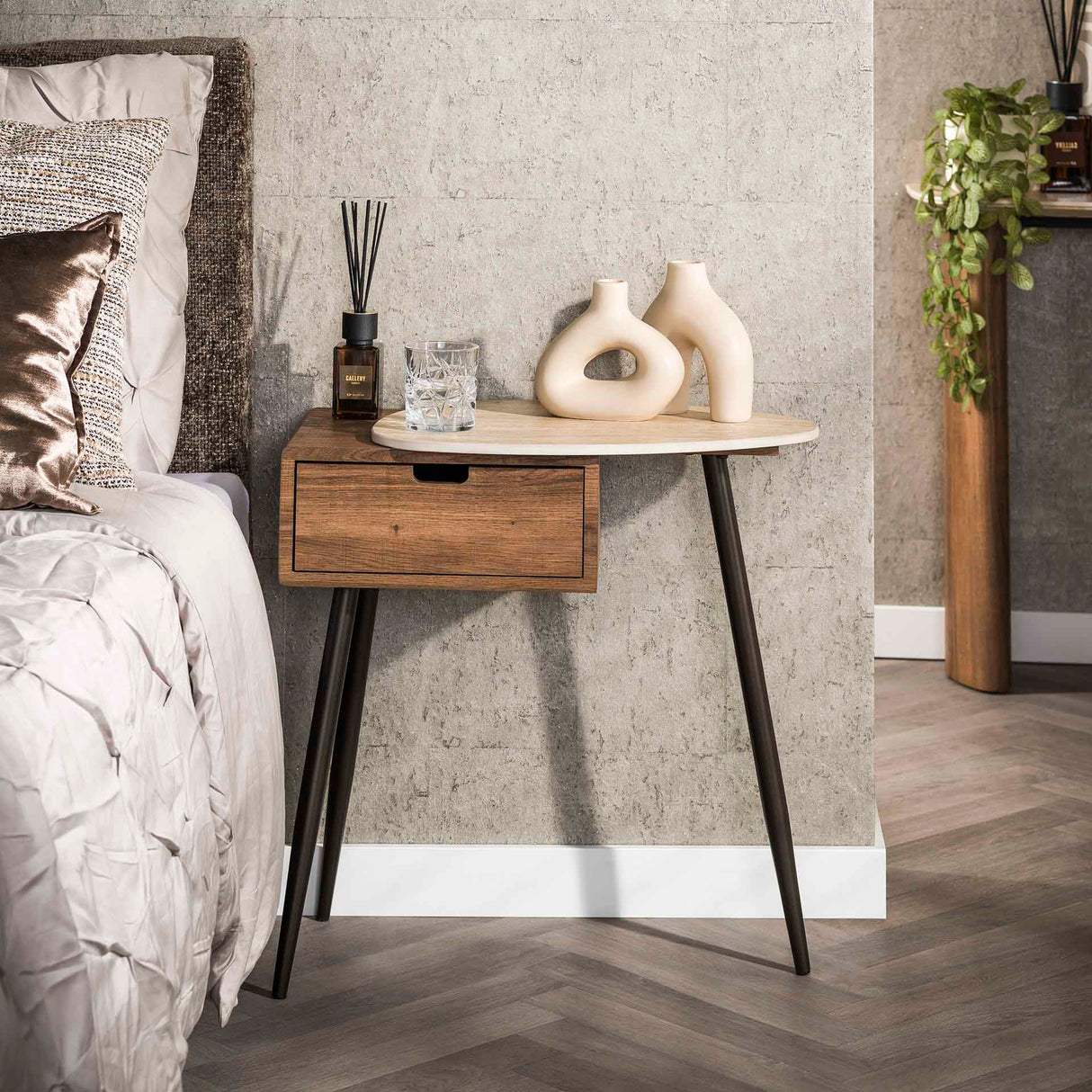 Borea Natbord til højre 1 skuffe Keramik Travertin