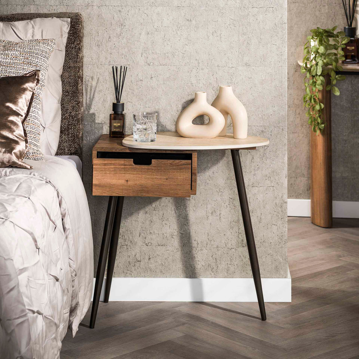 Borea Natbord til højre 1 skuffe Keramik Travertin