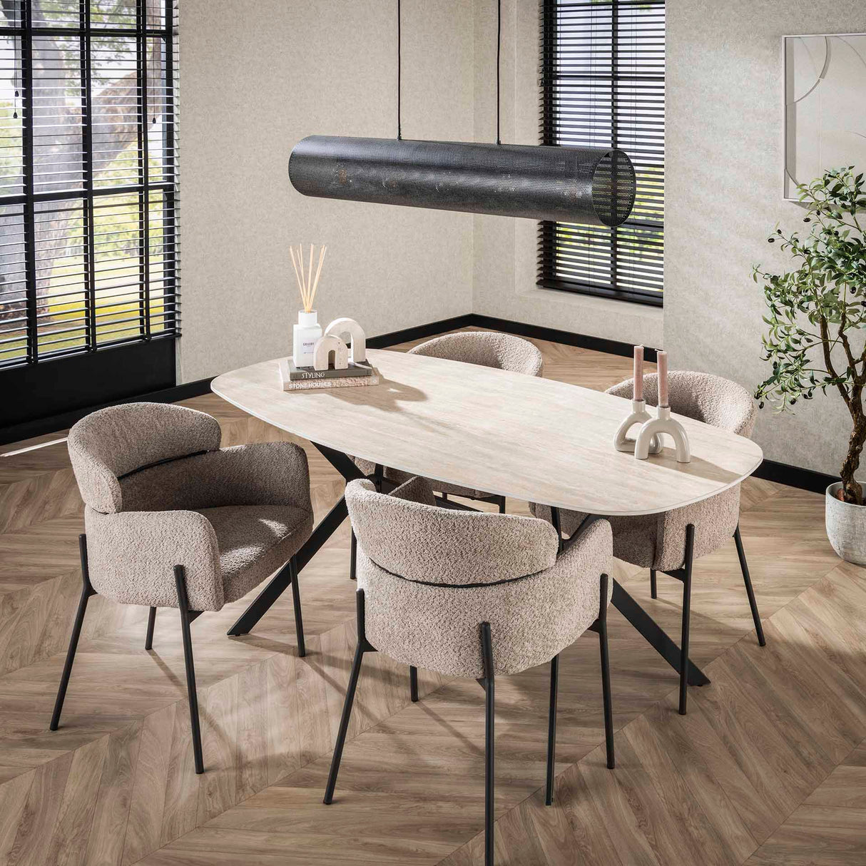 Eetkamerstoelen - Eetkamerstoel Bouclé Beige - Japandi - ronde vormen - Lola - Dimehouse