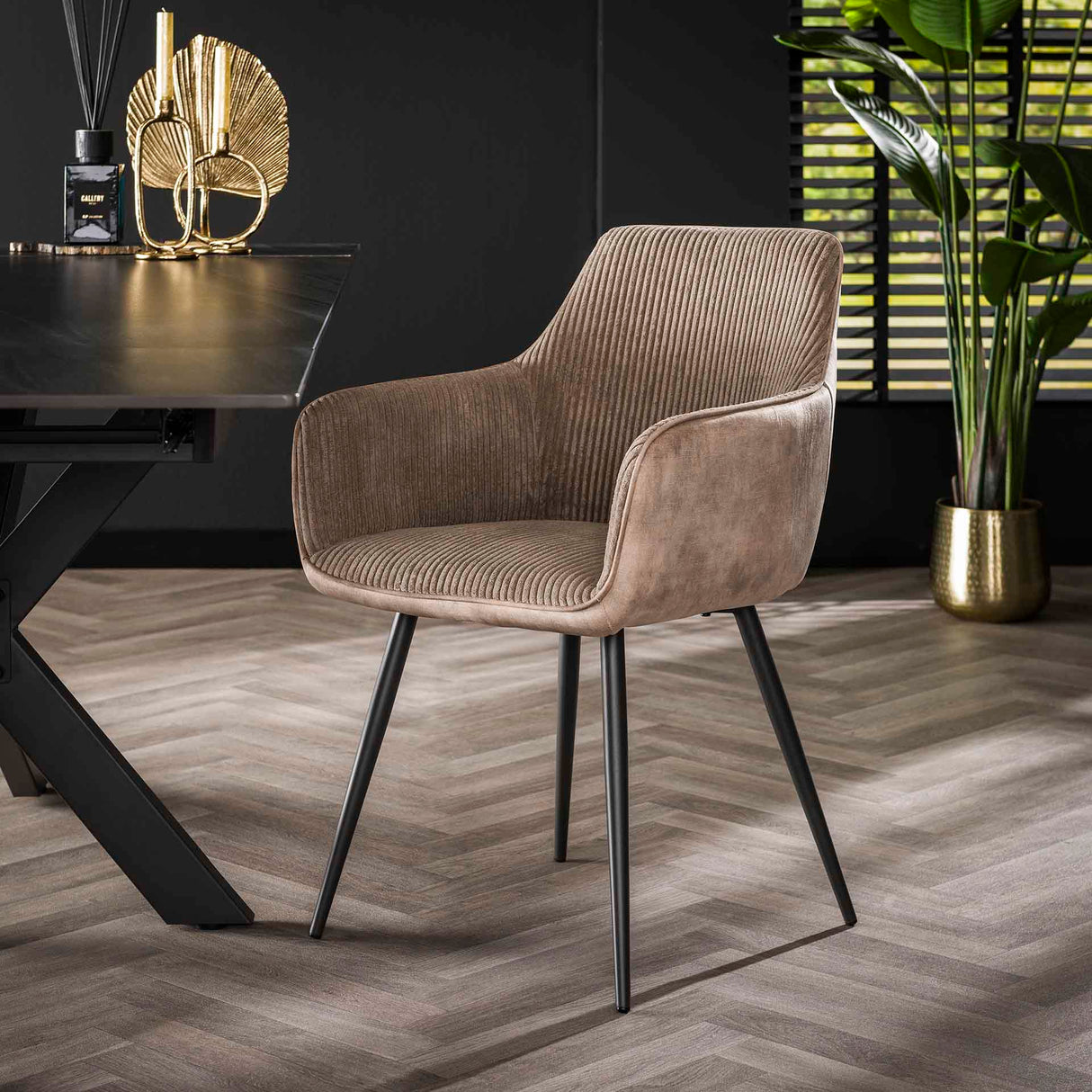 Spisebordsstol Rivo Rib Rock Sand Ribstof Sæde