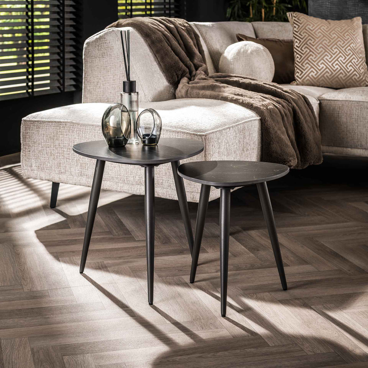 Sæt med 2 Sofaborde Sophie Trekantet Keramik med Marmor Effekt Sort