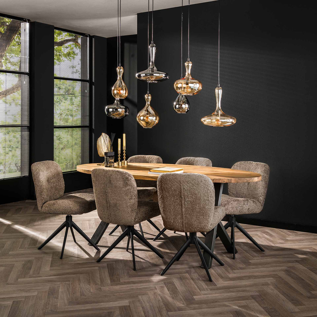 Rotérbar spisestol i taupe Bouclé Lirio, drejelig