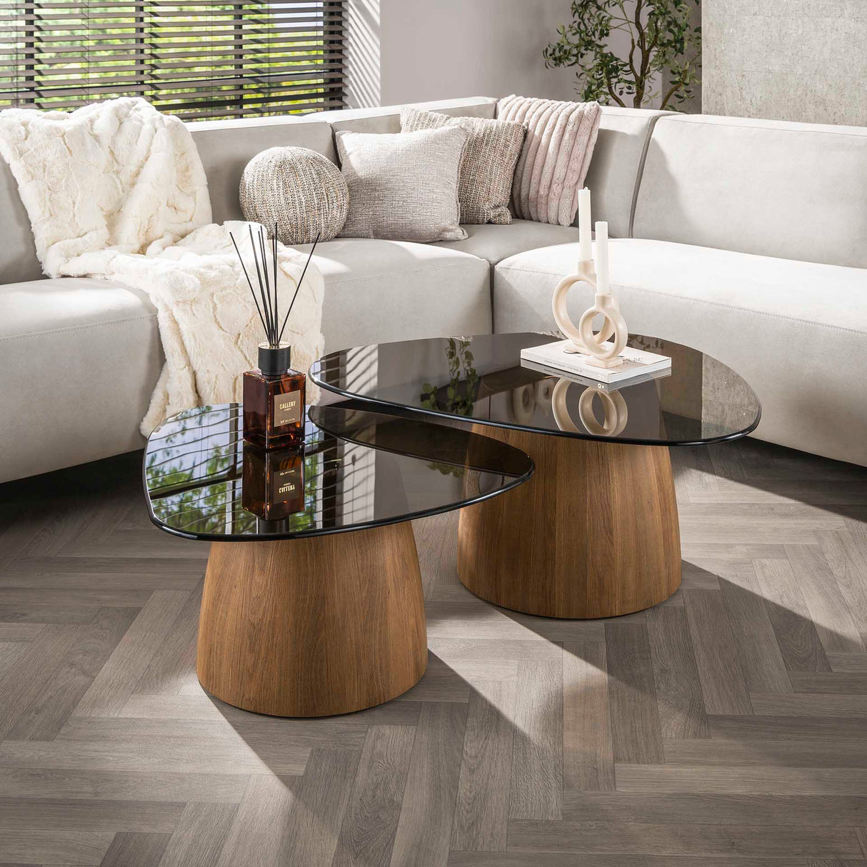 Sæt med 2 Marea trekantede sofaborde i bronze glas 91x71 cm