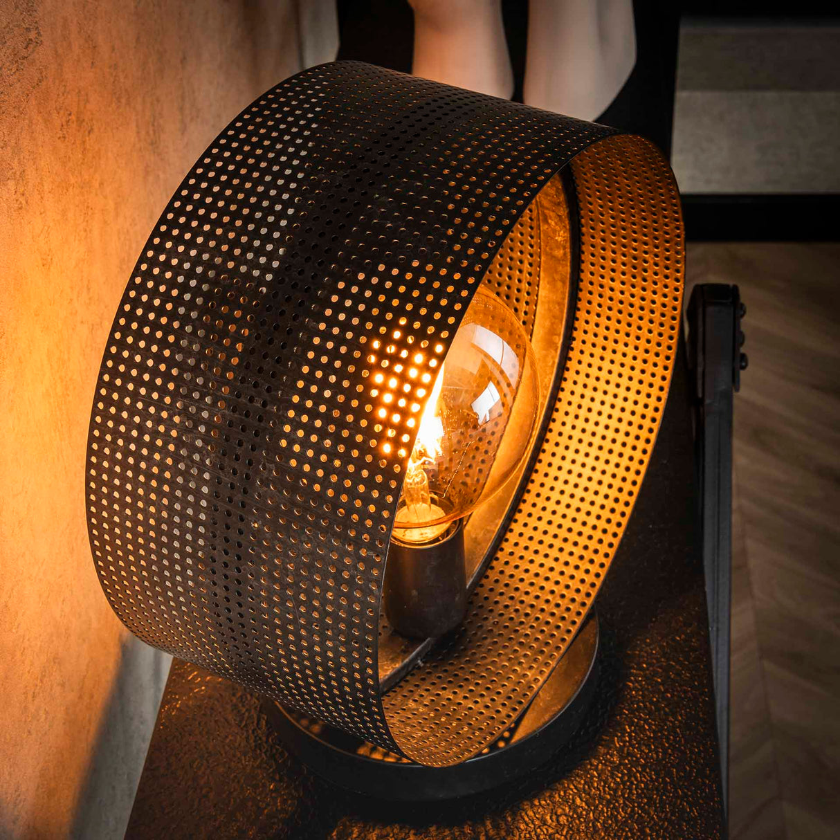 Bordlampe Fons 1-lys rund metal sort