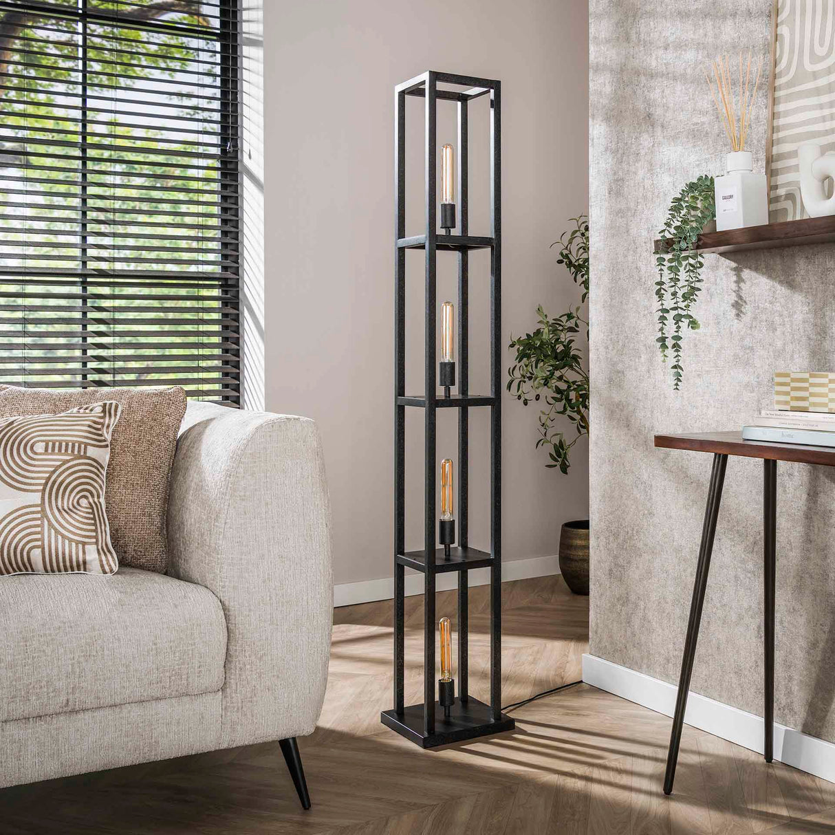 Industriel gulvlampe Ardon 4-lys - Sort metal