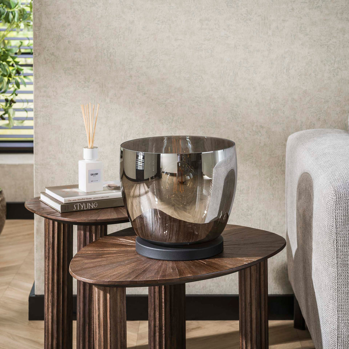 Gulvlampe Dain UP L Kromfarvet glas