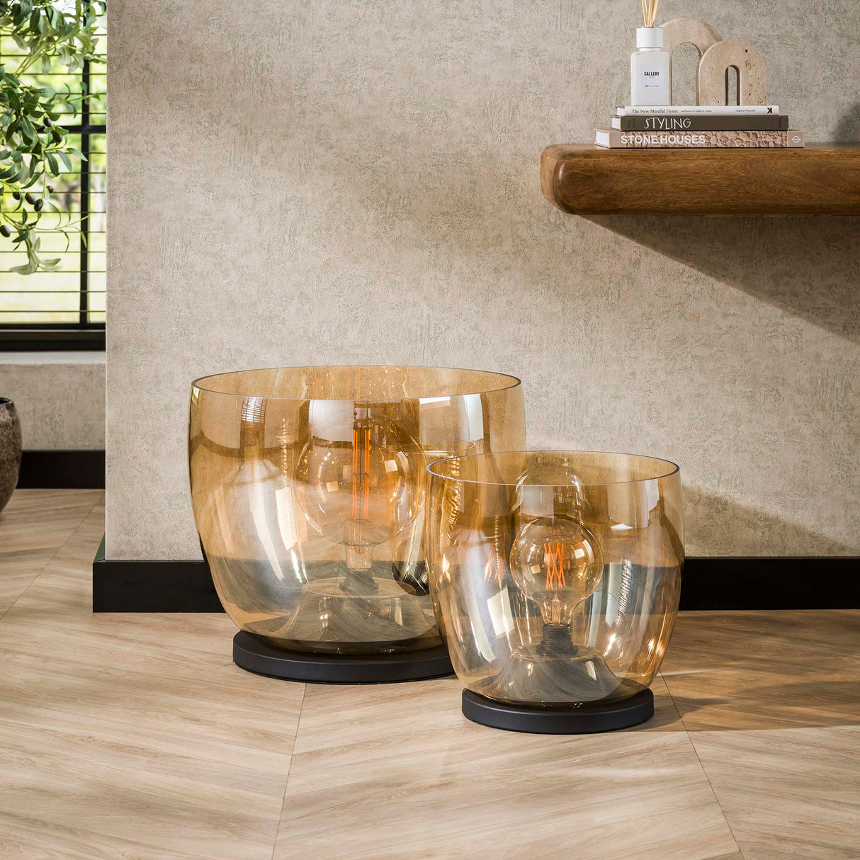 Gulvlampe Dain UP XXL Amberfarvet glas