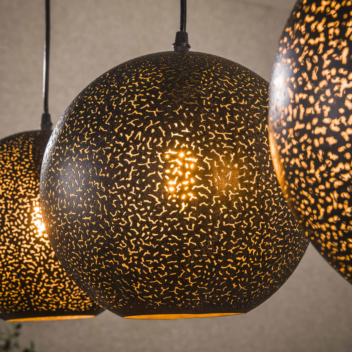 Hængende lampe zeno 4-lys Ø25 metal sort