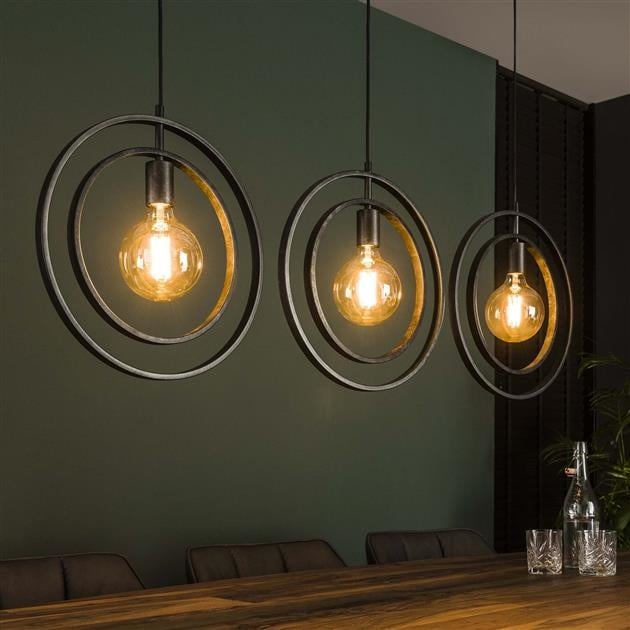 Hængelampe Otan DH Interiør Charcoal LxBxH 129x46x11 Metal Atmosfærisk foto diagonalt set forfra