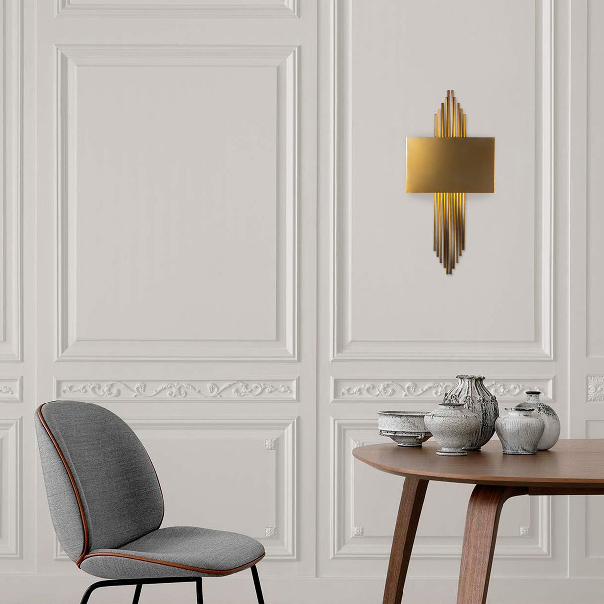 Væglampe i bronsefarget metal Andes