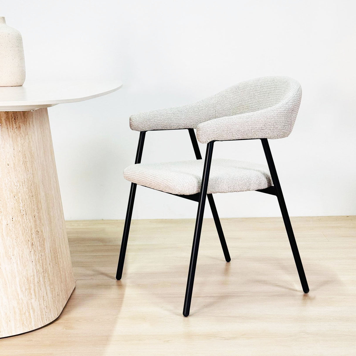 Spisestuestol Sæt af 4 Bouclé Beige Lisa - Sort Ramme