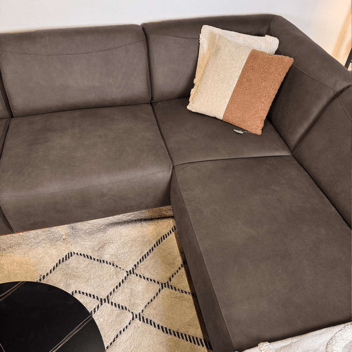 Hjørnesofa antracit robust eco-læder Barin - højre