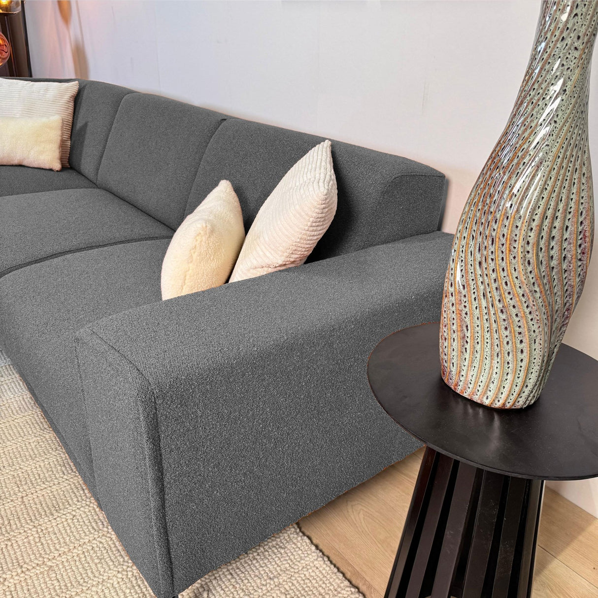 Hjørnesofa grå bouclé stof Maël - venstre