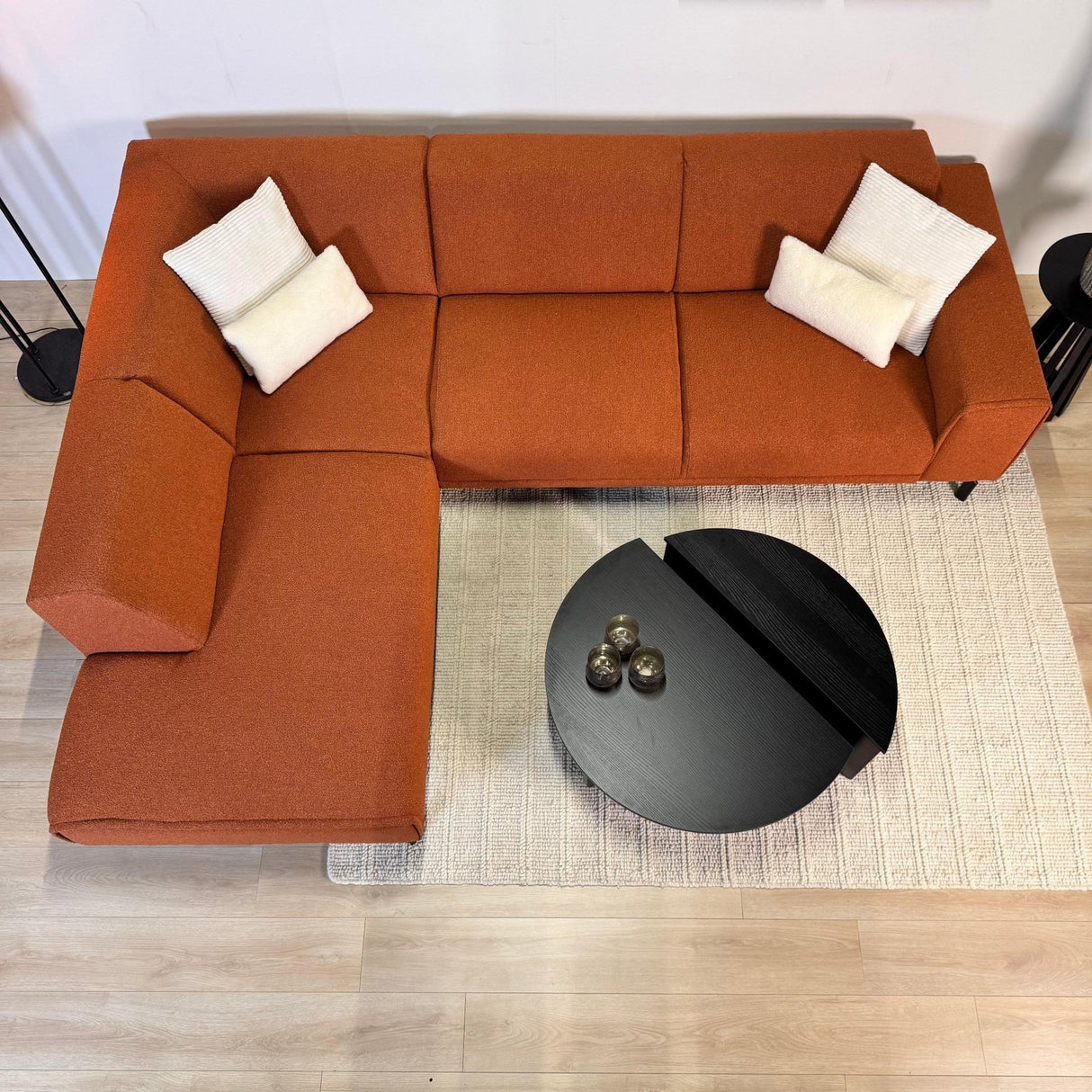 Hjørnesofa terrakotta bouclé stof Maël - venstre