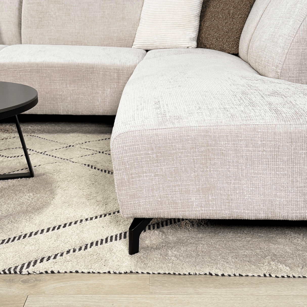 Hjørnesofa med chaise longue beige chenille stof Manon - højre