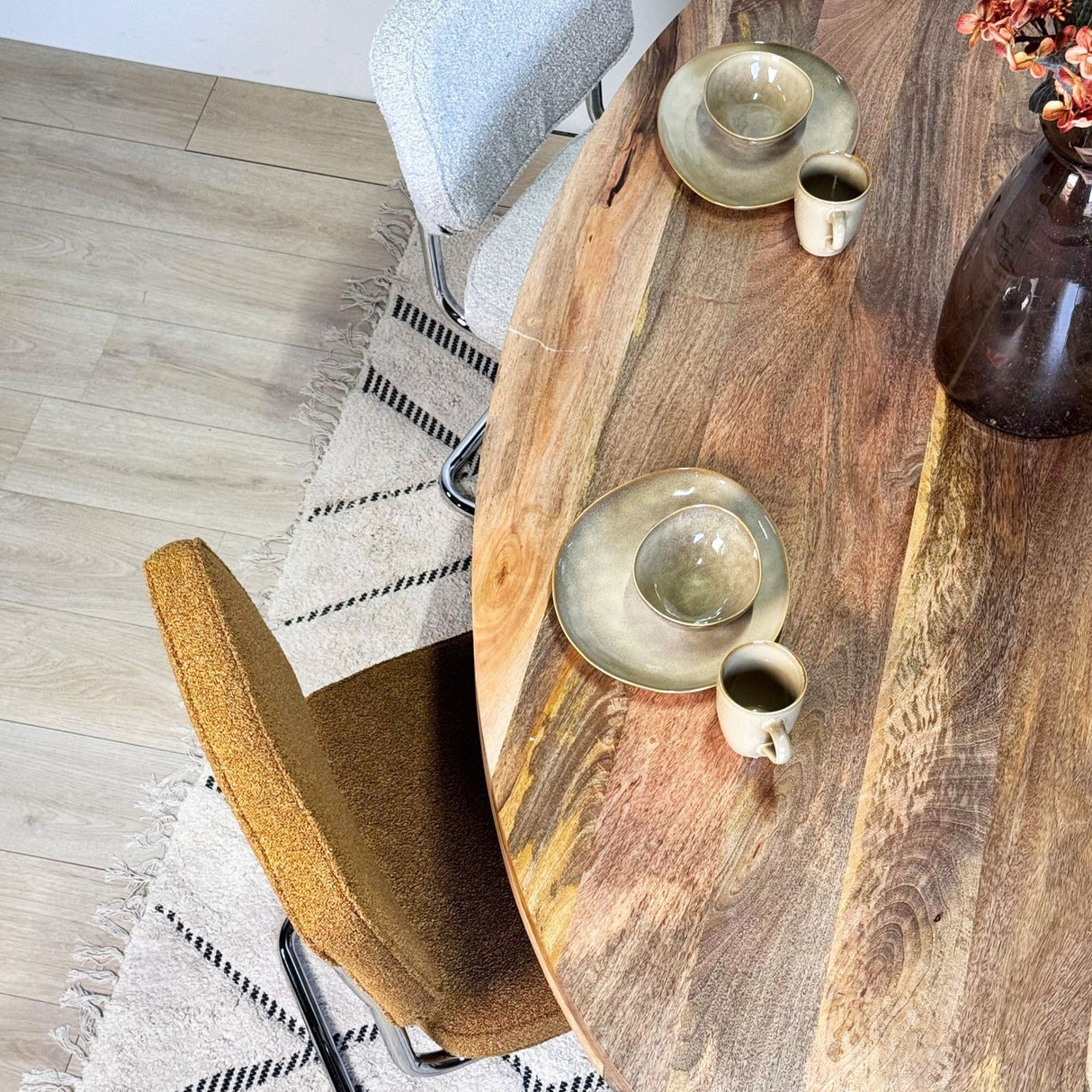 Moderne Spisestol Koper Bouclé Stof Sway - Krom Ramme - Uden Armlæn