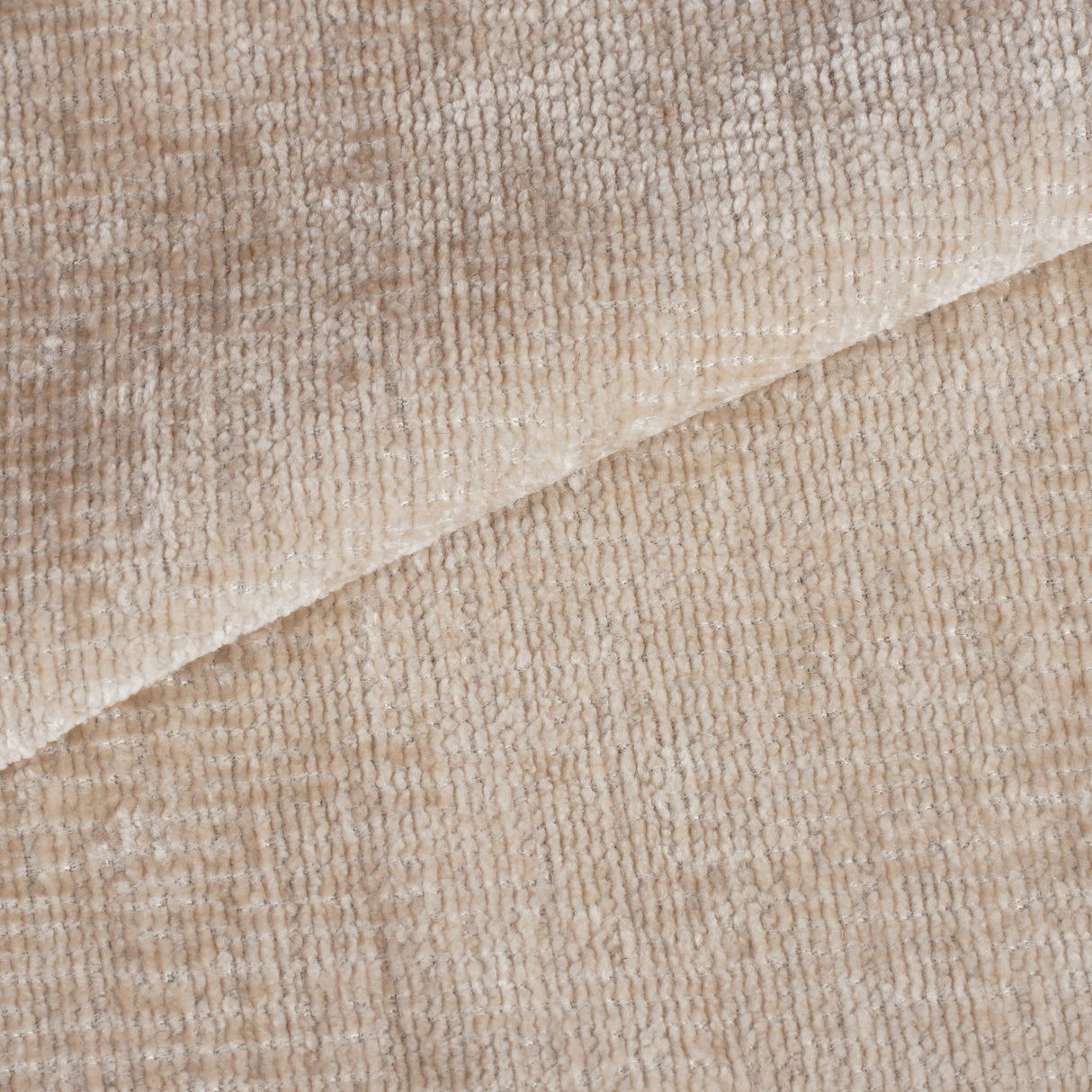 Sæt af 4 skandinaviske spisestuestole beige chenille stof Swift - Uden armlæn