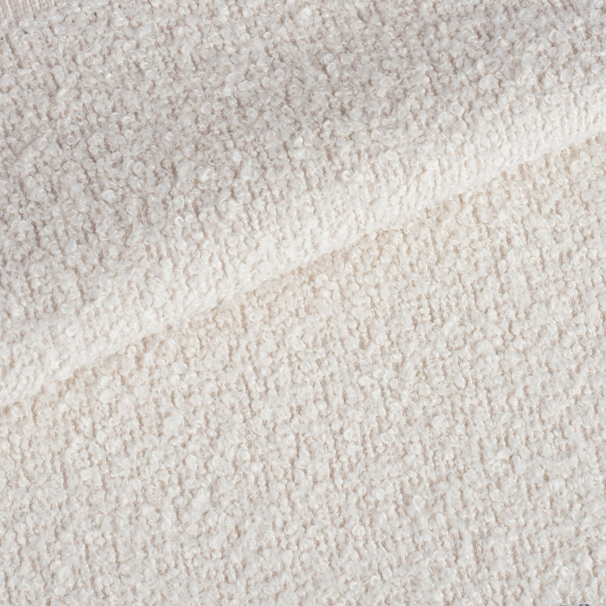 Sæt af 4 skandinaviske spisestuestole i crème bouclé stof Swift - Uden armlæn