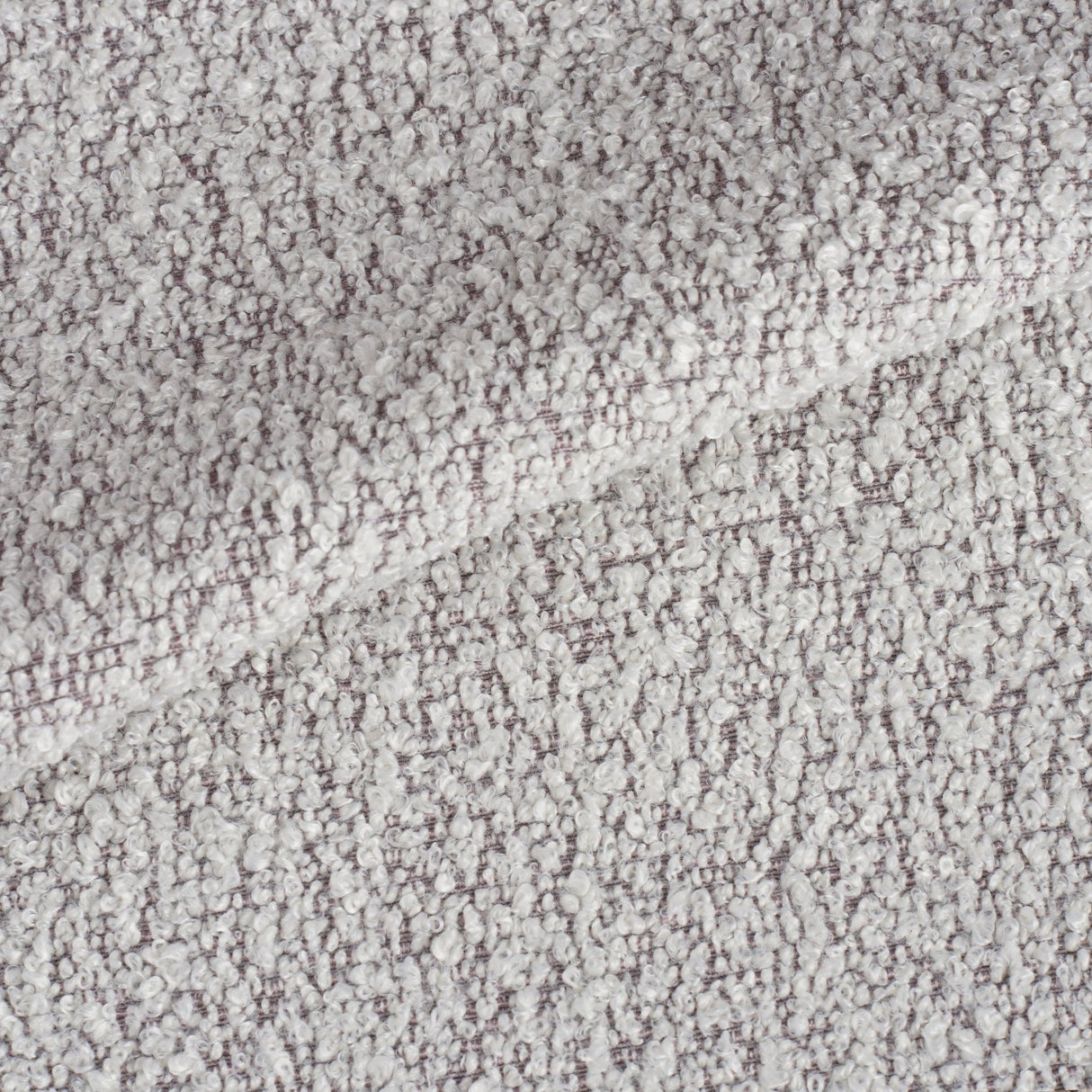 Sæt af 4 skandinaviske spisestuestole i naturel melange bouclé stof Swift - Uden armlæn