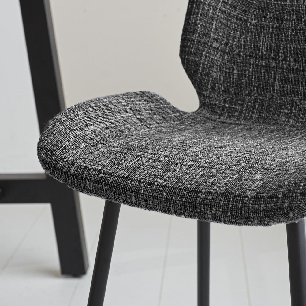 Barstol Beau chenille Dimehouse Mørkegrå LxBxH 82x54x52 Stof Atmosfærisk fotodetalje