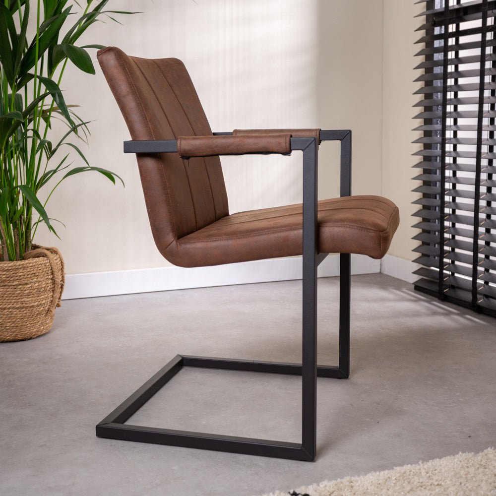 Spisestuestol Jackson Dimehouse Brun LxBxH 71x58x54 Stof Atmosfærisk foto fra siden