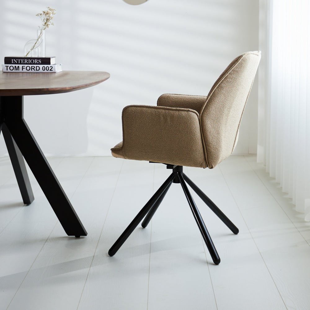 Spisestuestol Novan bouclé Dimehouse Taupe LxBxH 67x59x57 Stof Atmosfærisk foto fra siden