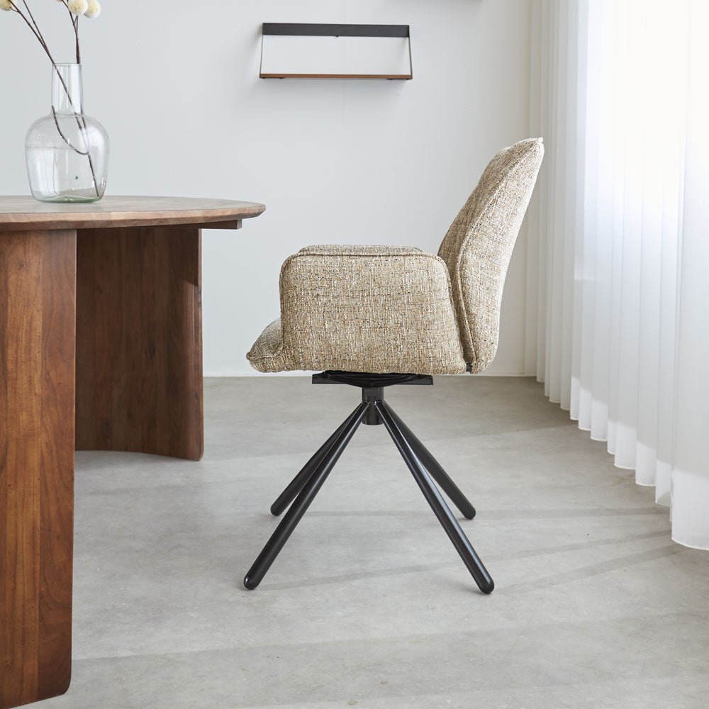Spisestuestol Novan chenille Dimehouse Beige LxBxH 71x64x56 Stof Atmosfærisk foto fra siden