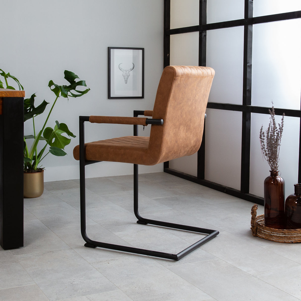 Spisestuestol Dean Dimehouse Cognac LxBxH 70x58x57 Stof Atmosfærisk foto fra siden