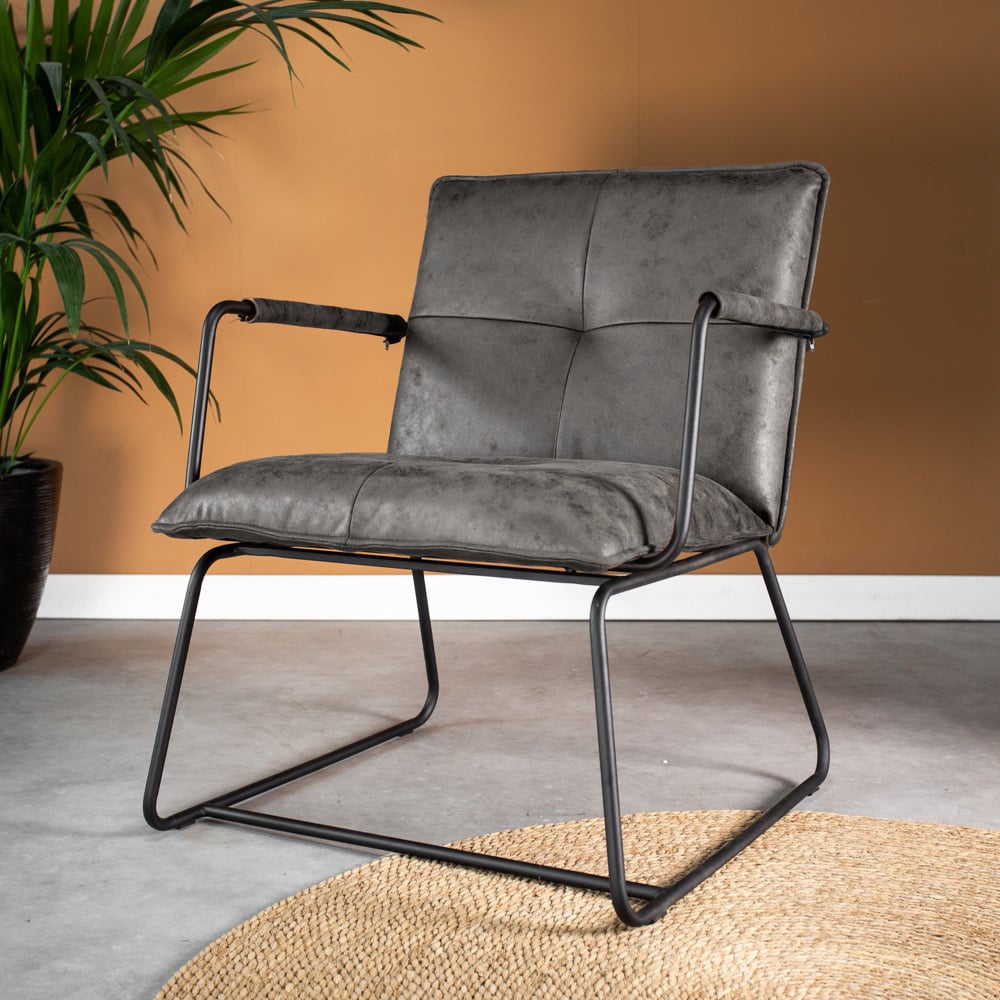 Hailey Ecoleather lænestol Dimehouse Antracit LxBxH 66x64x37 Øko-læder Atmosfærisk foto diagonalt set forfra