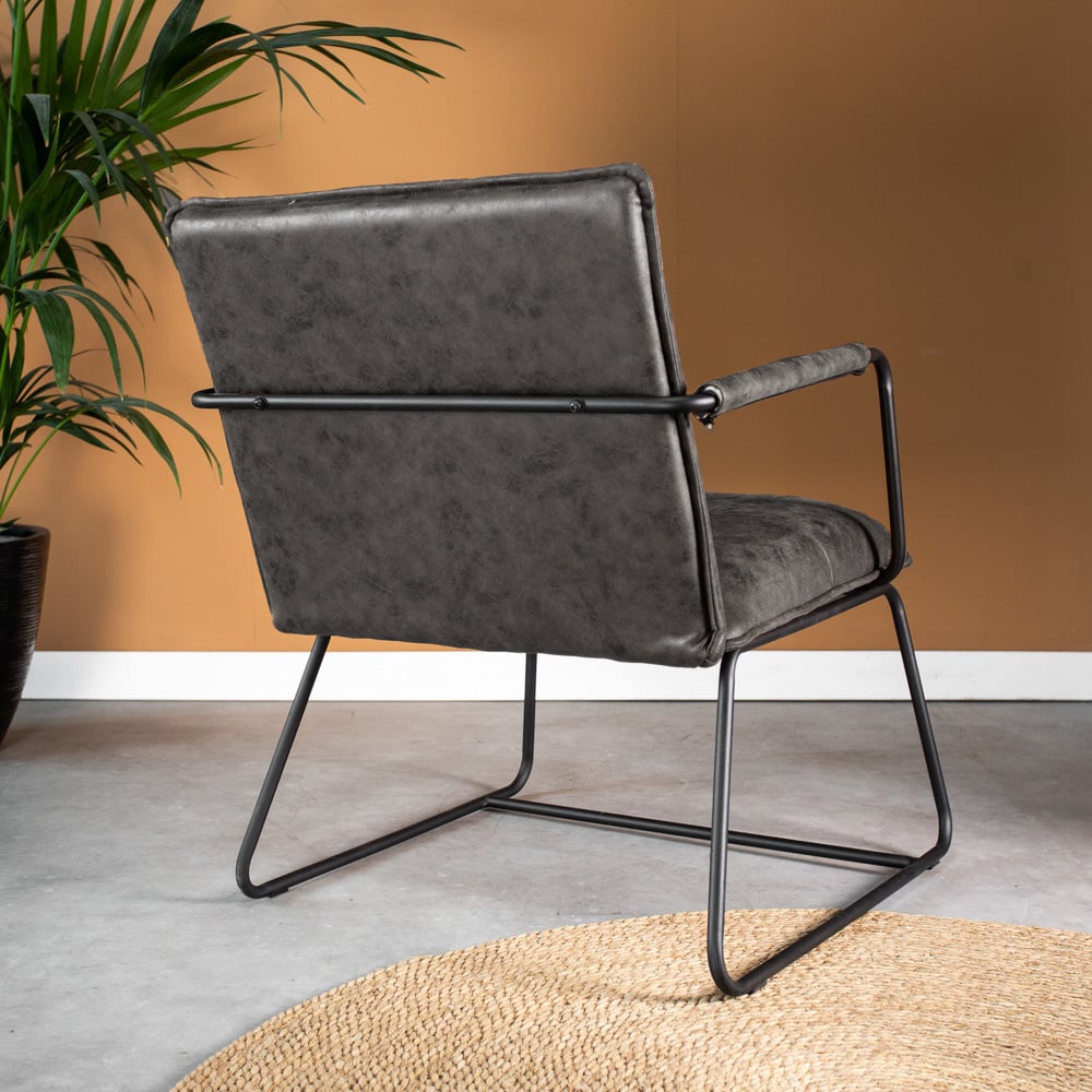 Hailey Ecoleather lænestol Dimehouse Antracit LxBxH 66x64x37 Øko-læder Atmosfærisk foto diagonalt set bagfra