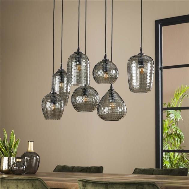 Hængelampe Gaby DH Interiør Grå LxBxH 124x38x18 Glas Atmosfærisk foto diagonalt set forfra