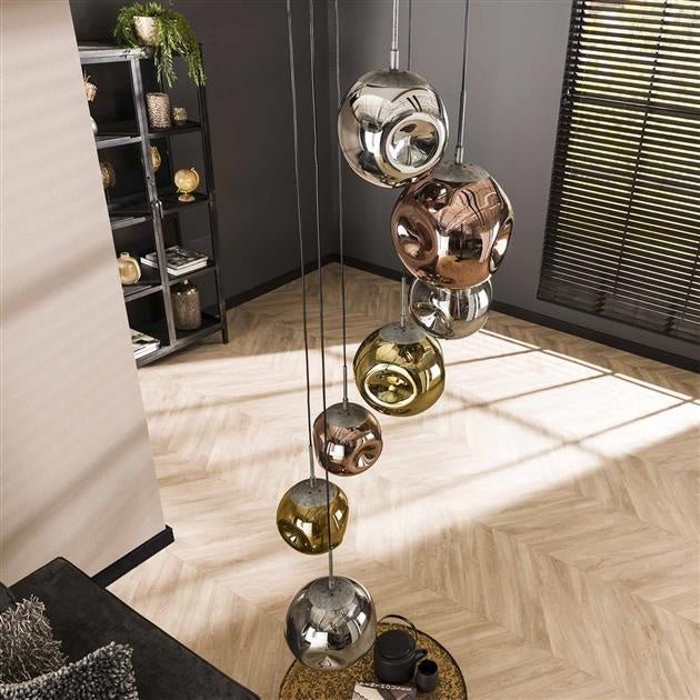 Hængelampe Ada DH Interiør Sølv LxBxH 71x60x57 Sølv Ambient foto diagonalt set forfra