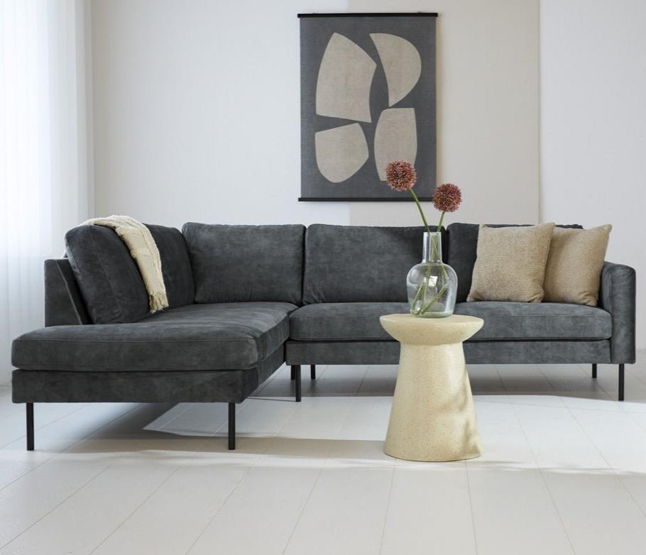 Sofa Gaya DeGeBe Antracitstof Atmosfærisk foto set forfra