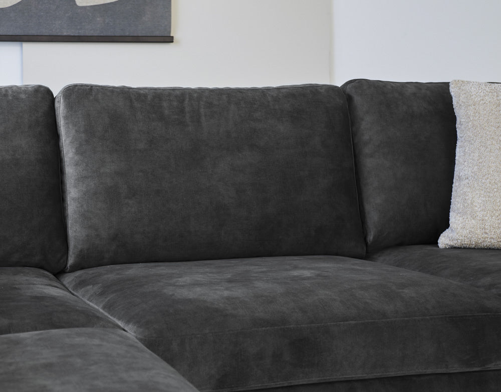 Sofa Gaya DeGeBe Antracitstof Atmosfærisk fotodetalje