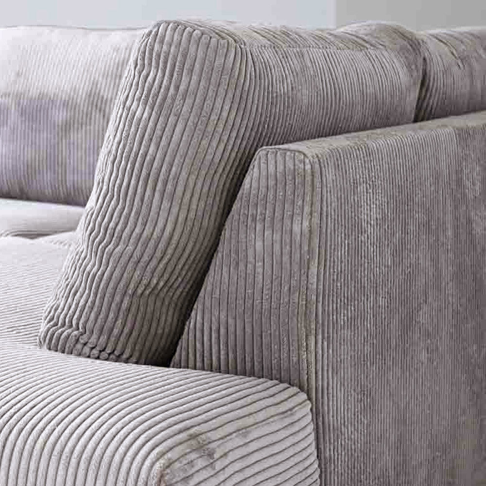 L-formet hjørnesofa i lysegråt ribstof med chaiselong Gabi - højre 