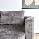 Sofa Bella Dimehouse Grå LxBxH 138x98x55 Stof Atmosfærisk fotodetalje