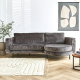 Sofa Bella Dimehouse Grå LxBxH 138x98x55 Stof Atmosfærisk foto set forfra