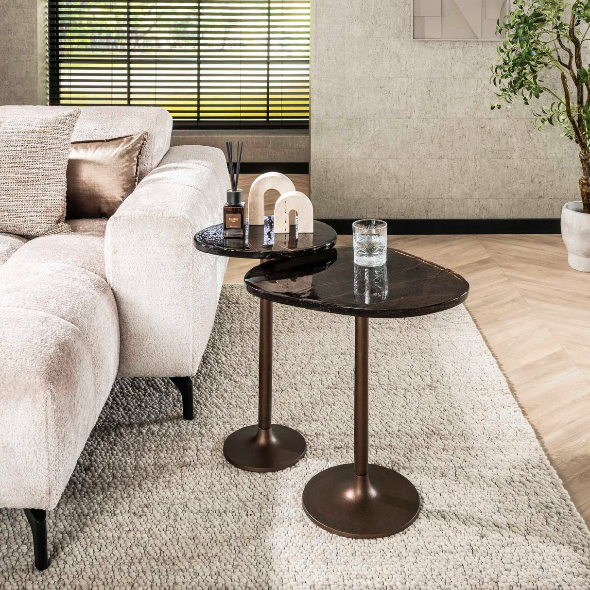 Sidebord Copper Glow M – Antik Kobber, 50x42x55 cm 