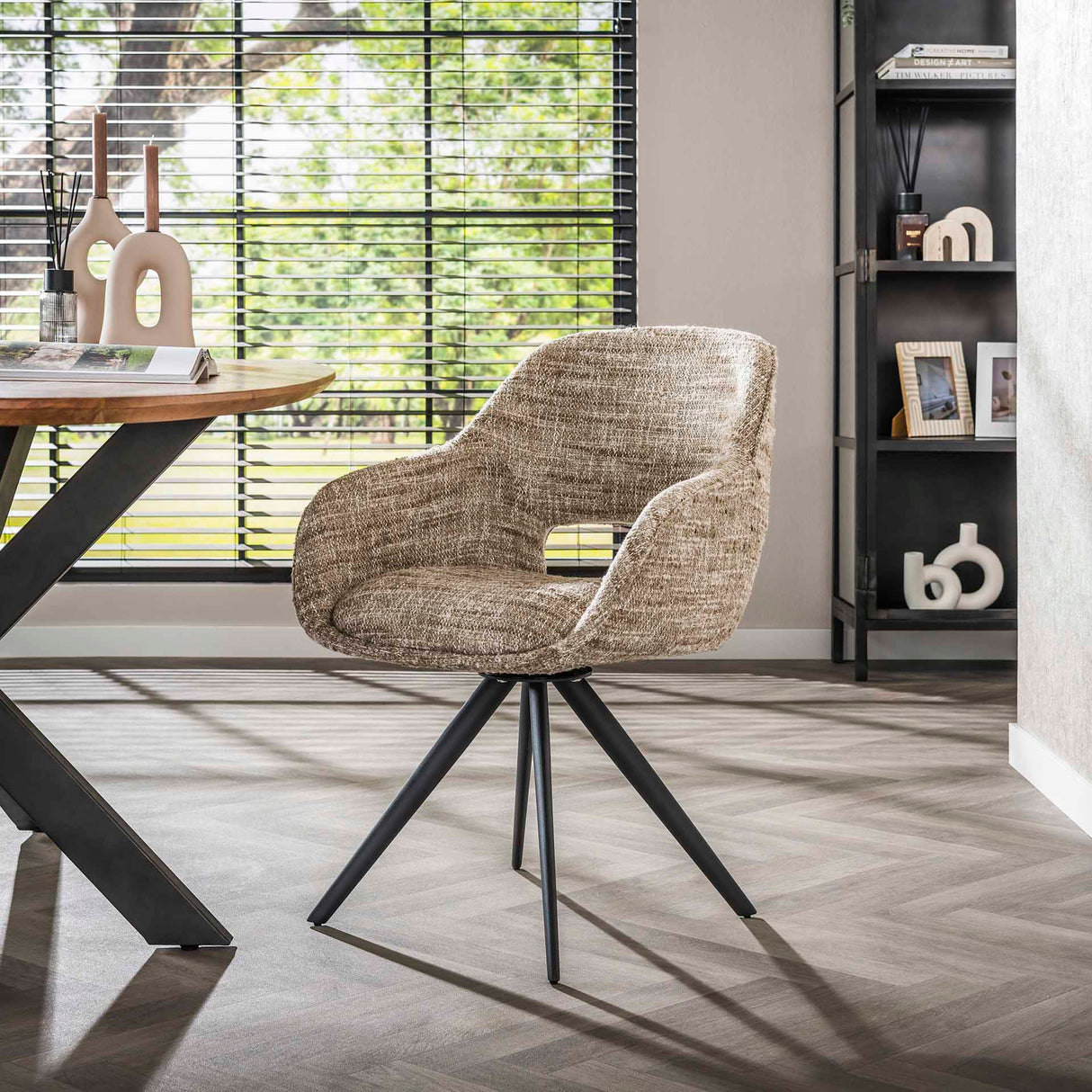 Spisebordsstol Springo Drejelig Eagle Sandfarvet 