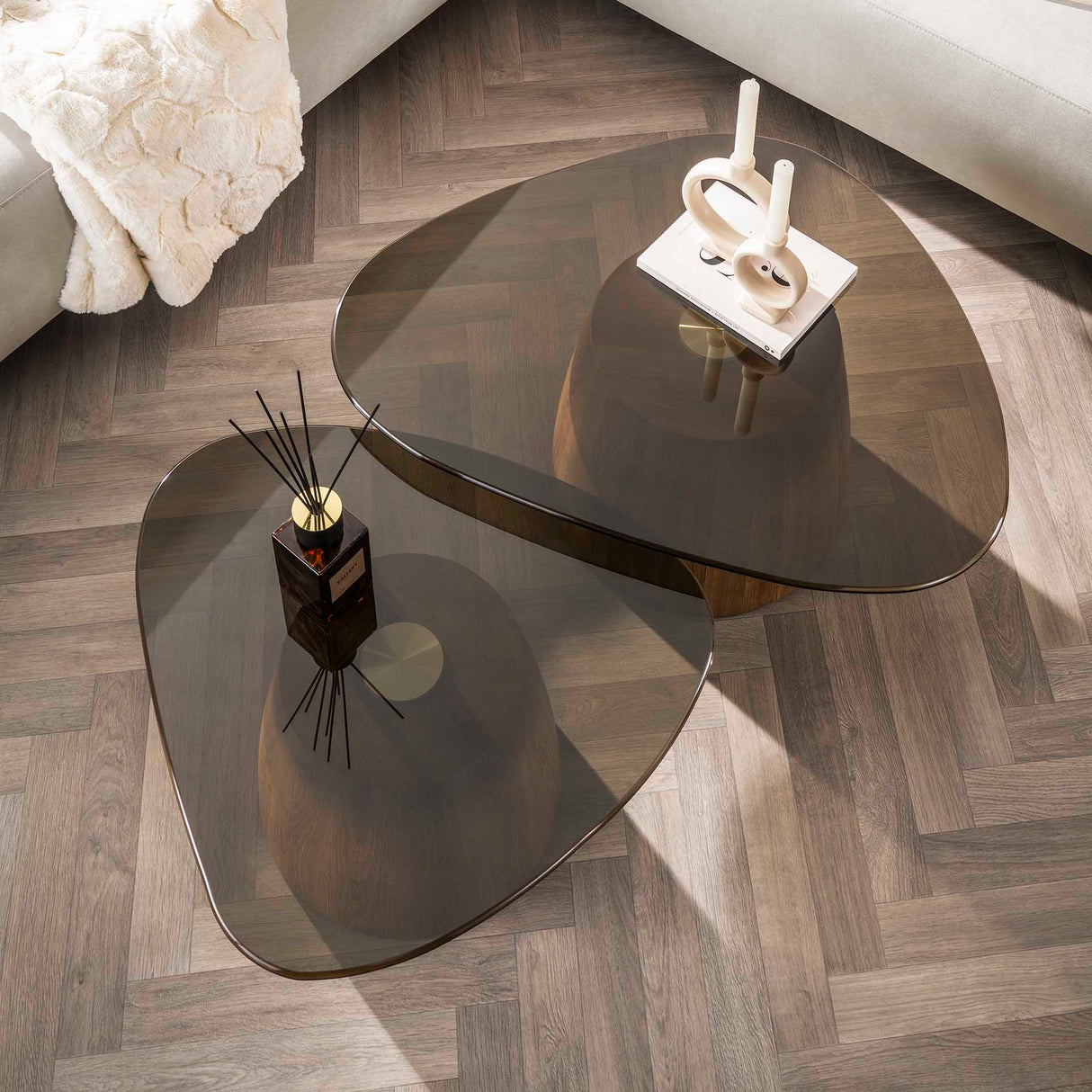 Sæt med 2 Marea trekantede sofaborde i bronze glas 91x71 cm 