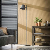 Gulvlampe Sienna DH Interiør Charcoal LxBxH 61x32x25 Metal Atmosfærisk foto diagonalt set forfra